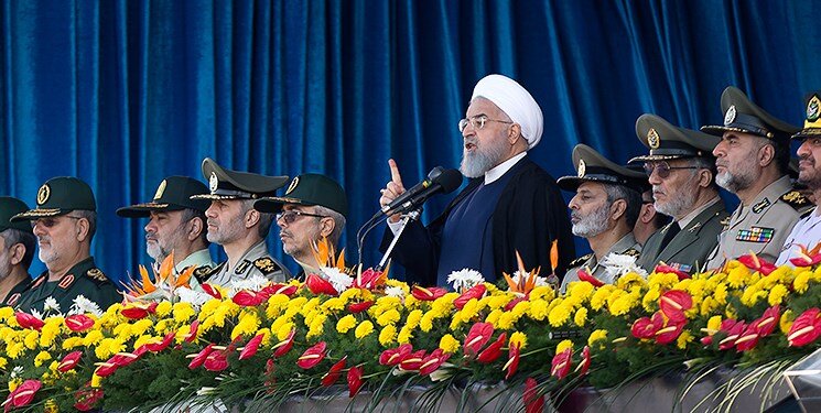 روحانی: ارتش ۴۰ سال در کنار ولایت و مردم بوده است