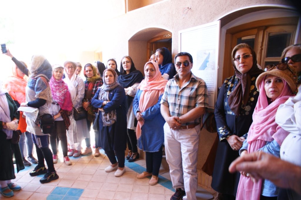 بازدید گردشگران از اتاق پایش قنات تاریخی و جهانی و موزه اشیاء قدیمی شهر وزوان
